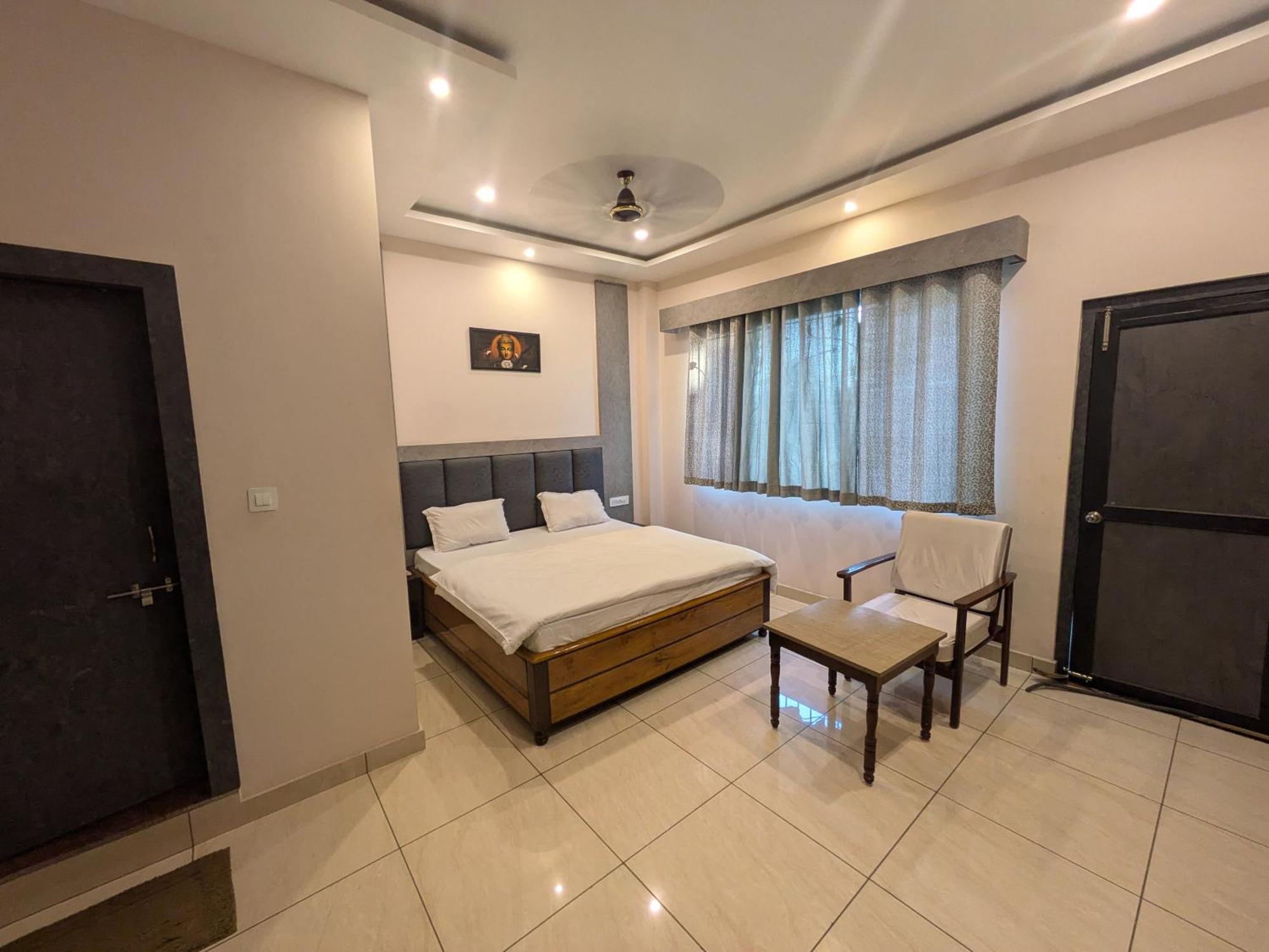 Kishori Vatika Hotel Ramnagar  ภายนอก รูปภาพ